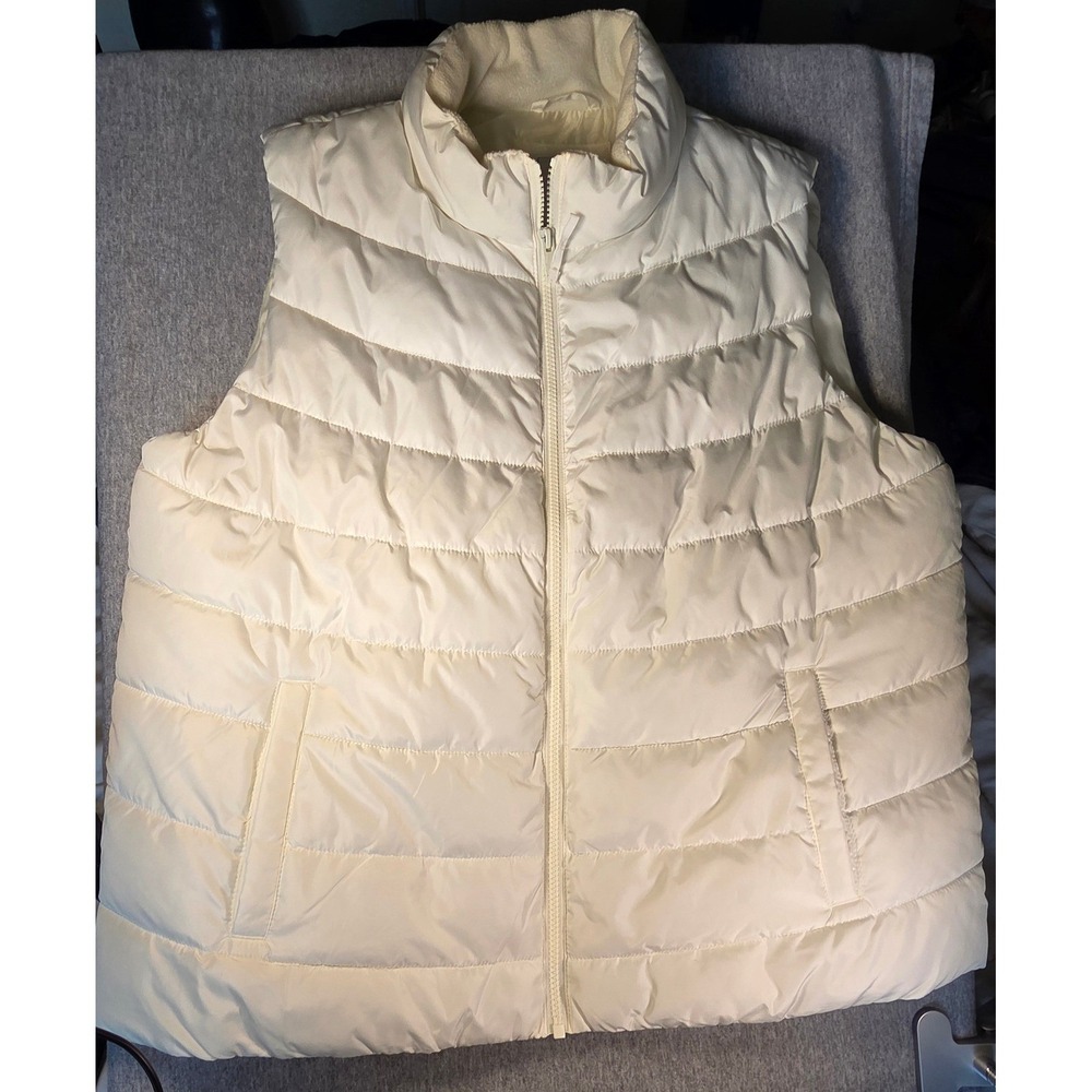 Gap Womens ColdControl Lightweight Puffer Vest Milk White XL 593138-01